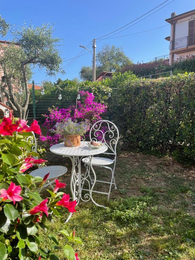 Annali Casa Vacanze - Shabby Style Nella Natura لا سبيتسْيا المظهر الخارجي الصورة